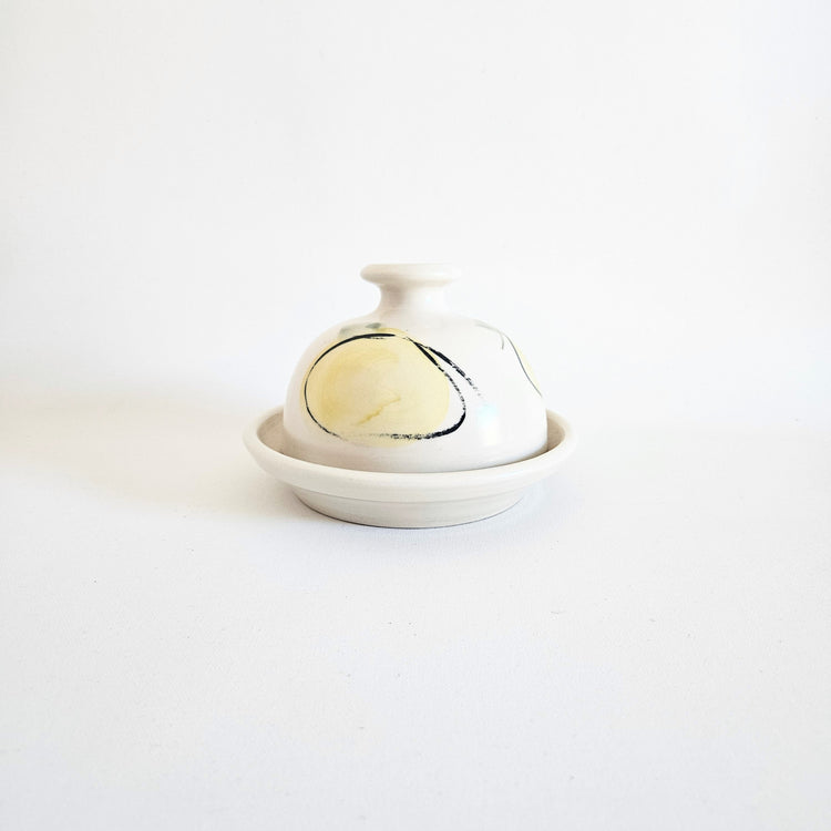 Second-hand ceramic butter dish from Les Ateliers Charlevoix