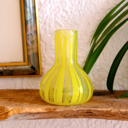 Small vase line #25