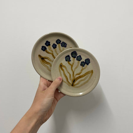 Small Forget-Me-Not stoneware plate
