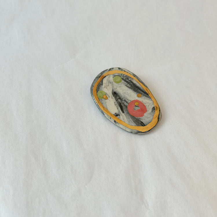 Broche en céramique Face