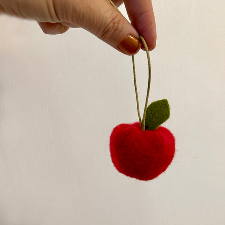 Ornement Pomme en laine recyclée