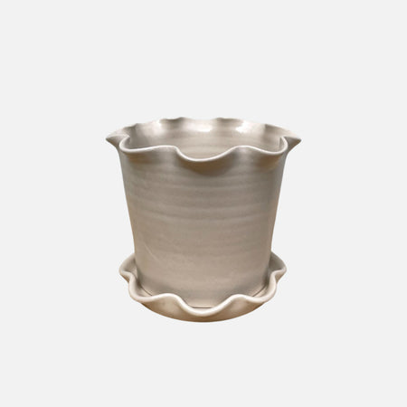 Frilly planter