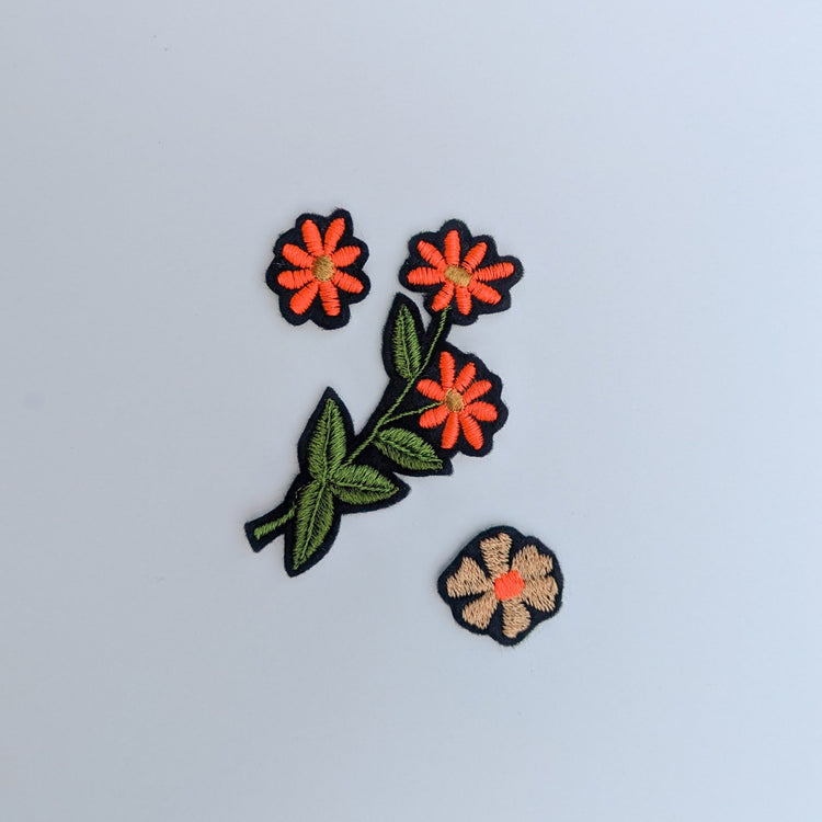 Ensemble de 3 patches noires Camomille