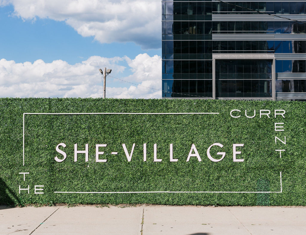 Le She Le She Village, c'est quoi? – Bref