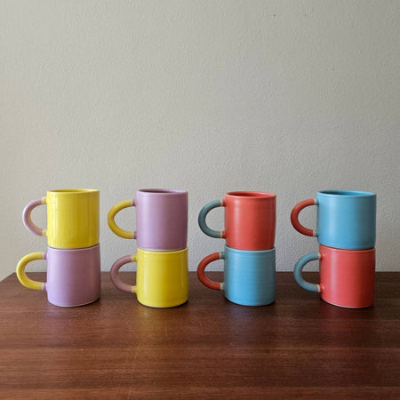 Tasse en céramique bicolore [modèles variés]