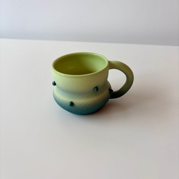 Tasse moyenne vert-bleu pois en céramique