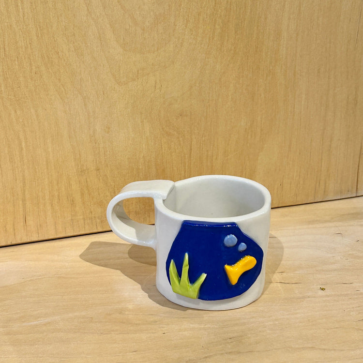 Aquarium porcelain mug with handle