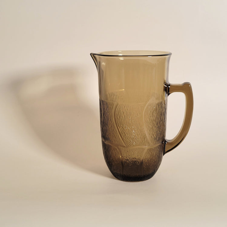 Grand pichet vintage en verre fumé