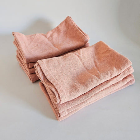 Set of 4 peachy linen napkins 