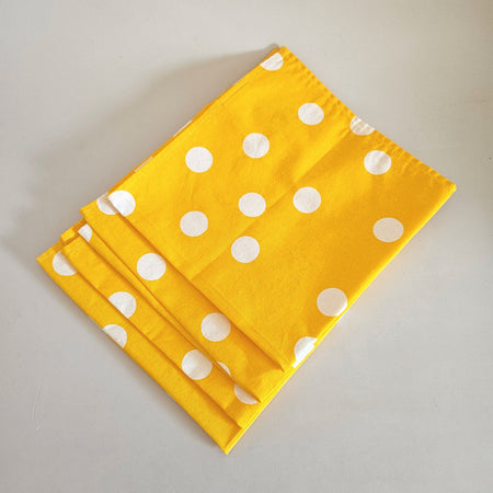 Set of 4 vintage polka dot napkins 