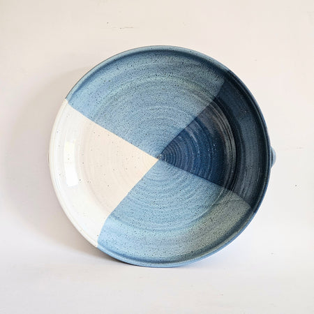 Vintage ceramic serving dish/fruit bowl