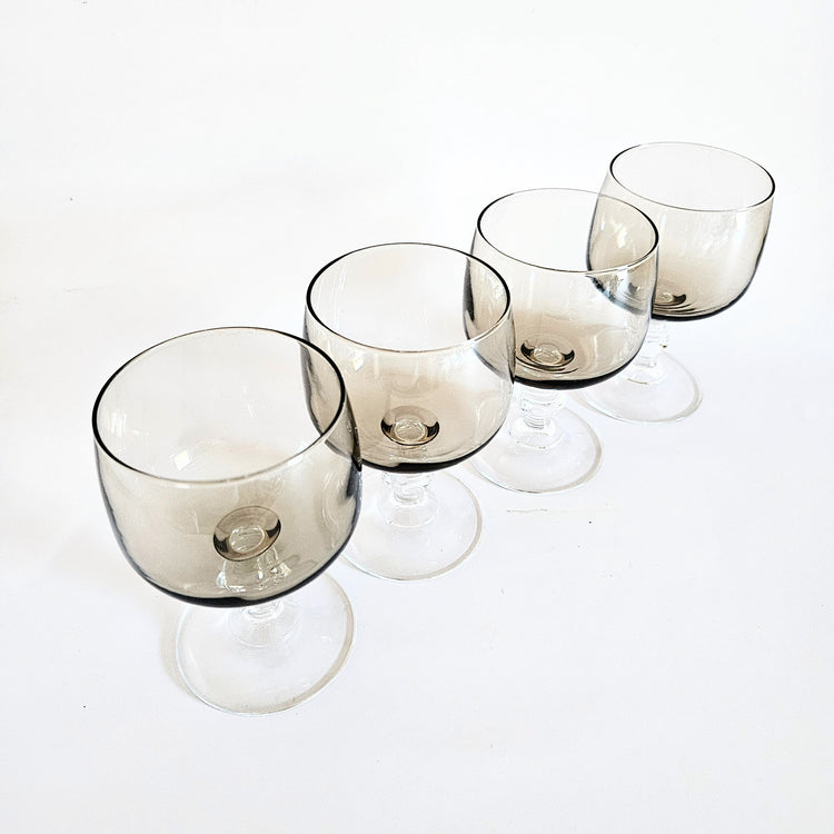 Ensemble de 4 verres à pied vintage en verre fumé