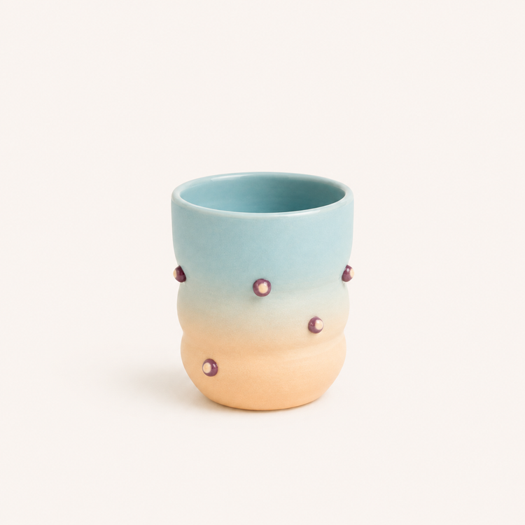 Gobelet bleu pois en céramique