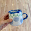 Grande tasse abstraite en céramique [tel quel]