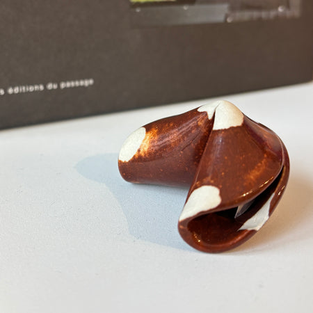 Fortune Cookie en céramique chaï [tel quel]