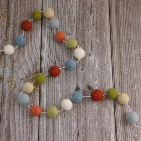 Guirlande en laine feutrée multi [5pi]