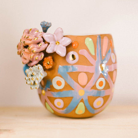 Gobelet bouquet à motifs