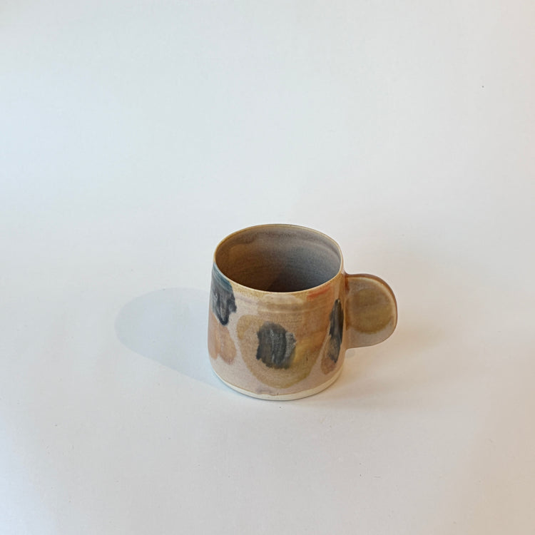 Tasse anse oreille sable et brune