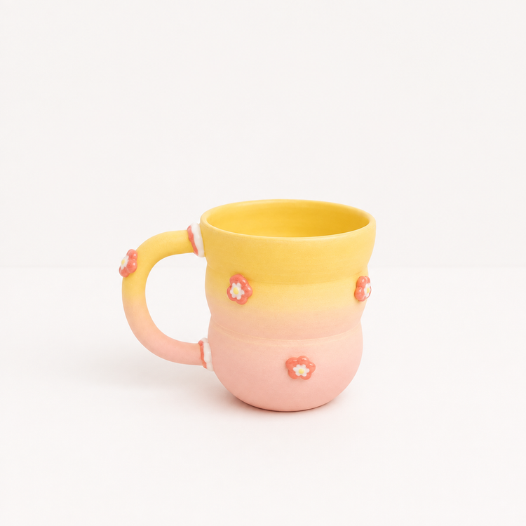 Tasse jaune-rose fleurs en céramique