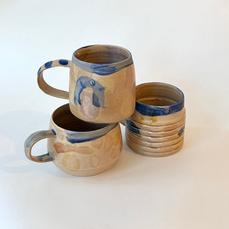Tasse abstraite sable et bleue