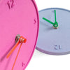 Horloge ronde bicolore fuschia
