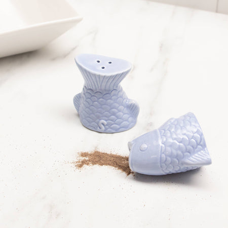 Fish salt and pepper shakers