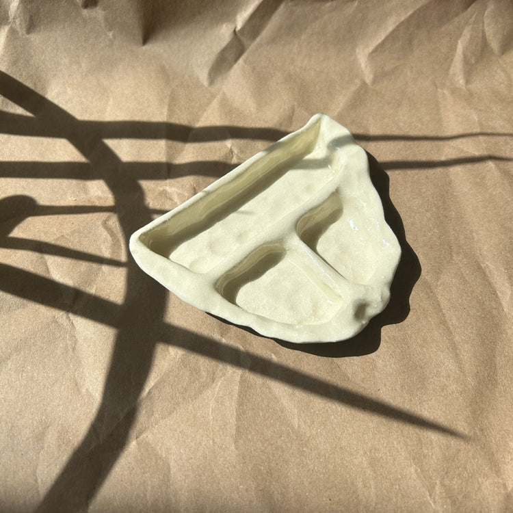 Assiette apéro en céramique [modèles variés]