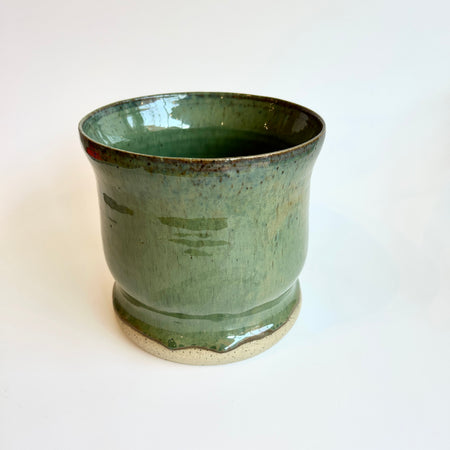 Grand cache-pot vert en argile rouge