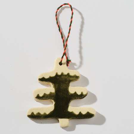 Ornement en céramique Sapin enneigé