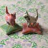 Figurine 'Cat on pillow' [modèles variés]