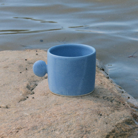 Tasse anse coquillage bleue