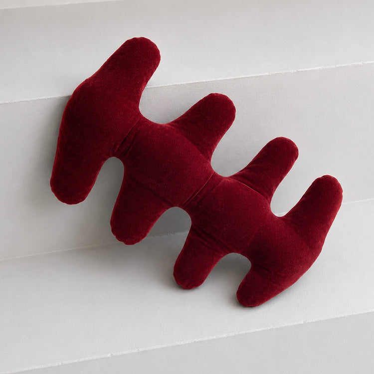 Coussin moyen velours rouge branches