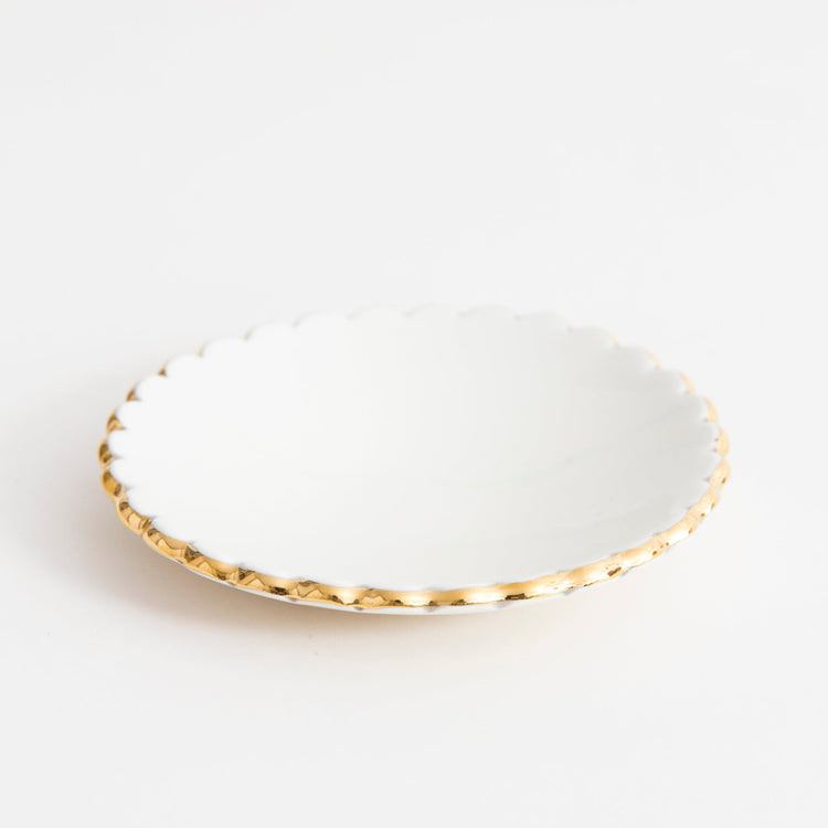 Scalloped Jewelry Plate [Various Colors]
