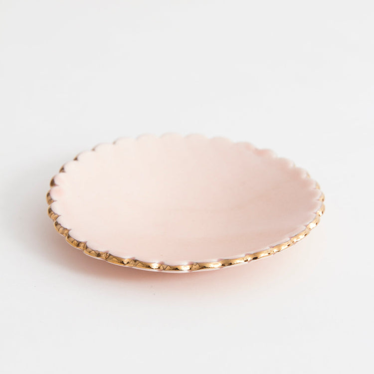 Assiette à bijoux à festons [couleurs variées]