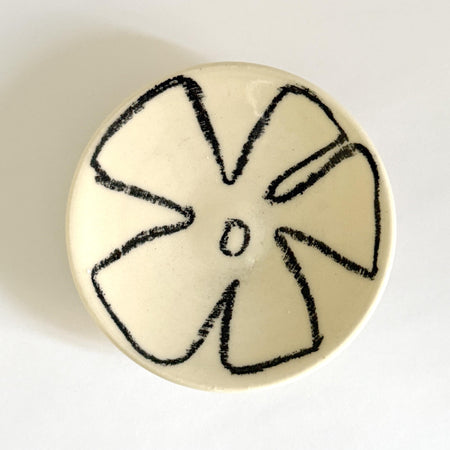 Petite assiette fleur trait