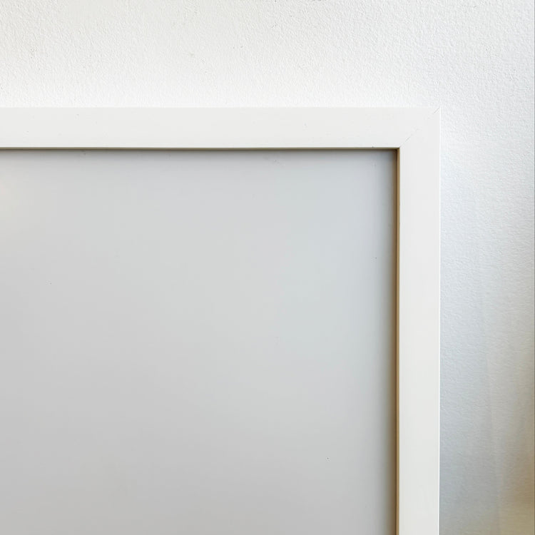 Cadre bois blanc avec plexiglas PETG [18 x 24 po]