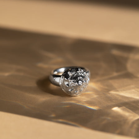 Bague coquillage bouton [tailles variées]