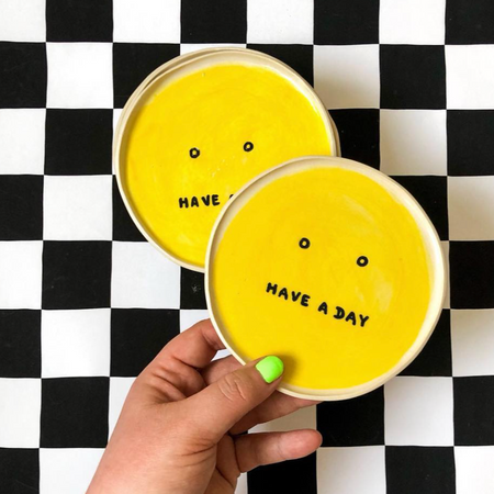 Small ceramic plate 'Have a day' 
