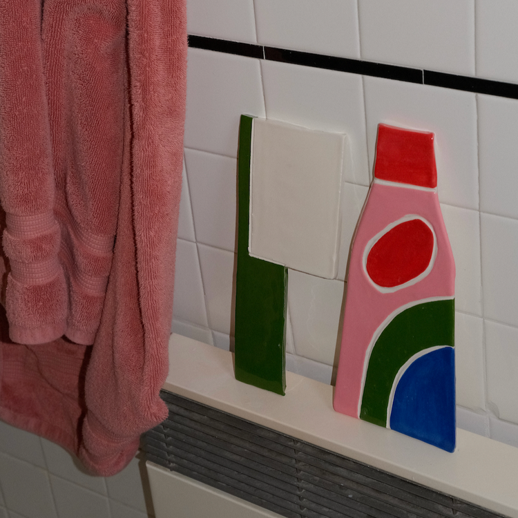 Pièces murales en céramique 'Pâte + brosse à dents'