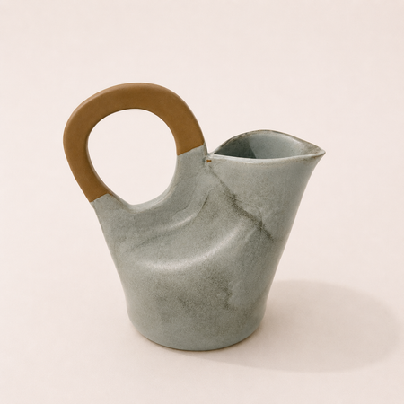 Pichet gris-bleu en céramique