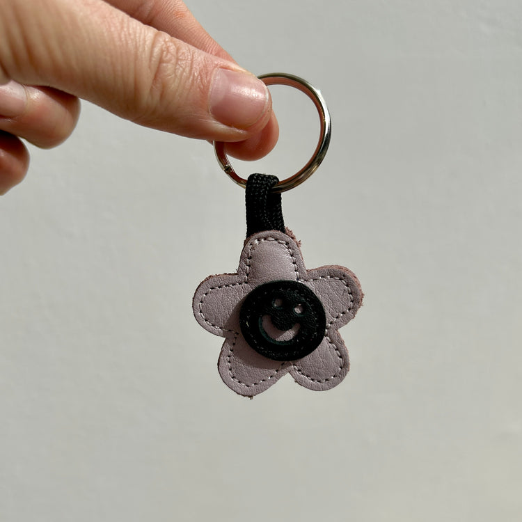 Porte-clés en cuir Fleur [couleurs variées]