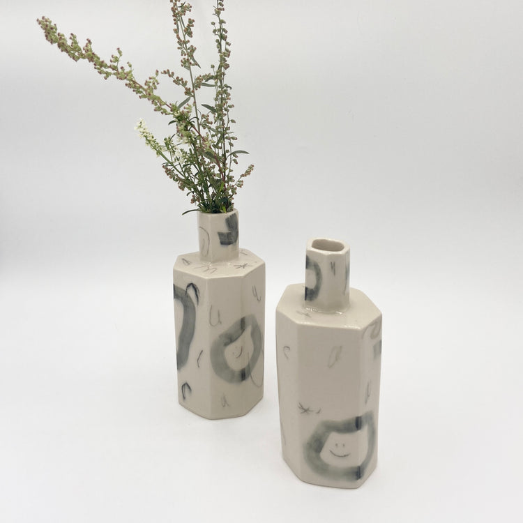 Vase bouteille abstrait en porcelaine [modèles variés]