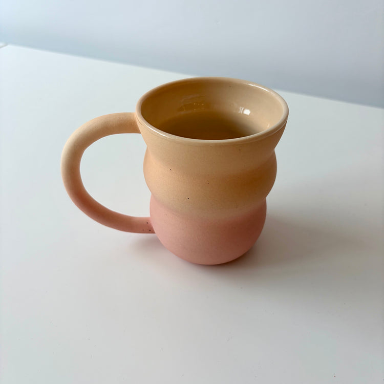 Grand tasse pêche-rose en céramique