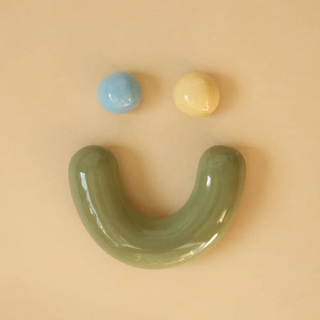 Emoji Smiley mural en céramique bleu, jaune et vert [sur commande]