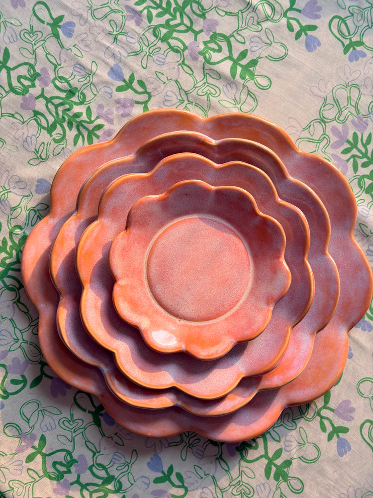 Assiette en porcelaine [modèles variés]