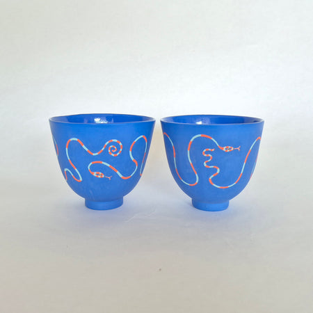Gobelet serpent bleu