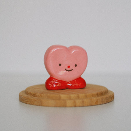 Petite sculpture figurine 'Happy Heart'