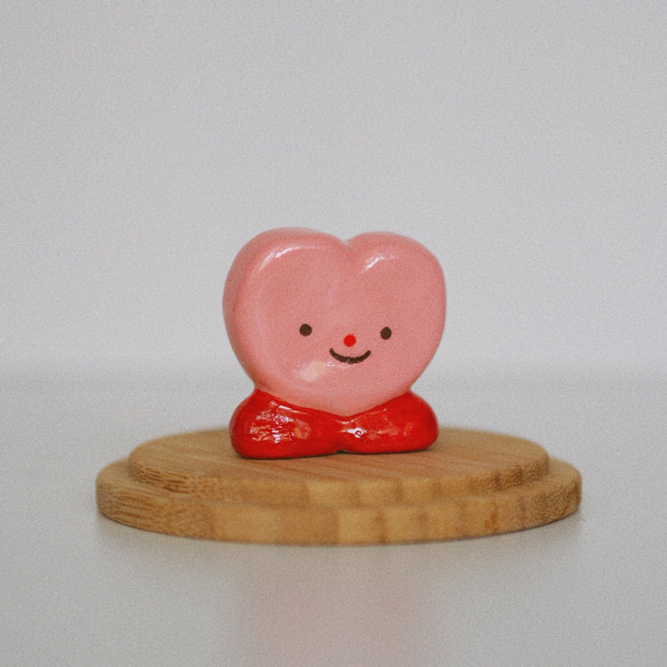 Petite sculpture figurine 'Happy Heart'
