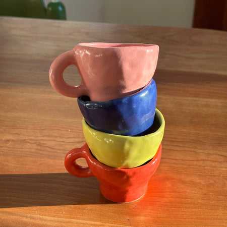 Tasse en grès unie [couleurs variées]