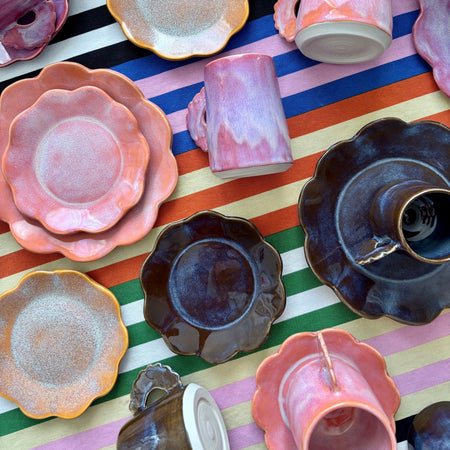Assiette en porcelaine [formats et couleurs variés]